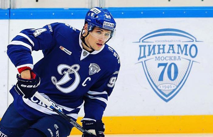 хоккеист Андрей Миронов 3