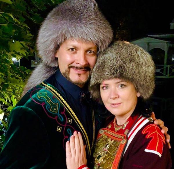 Аскар Абдразаков и жена Наталья Виноградова