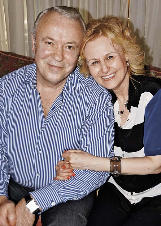 Дарья Донцова и муж Александр