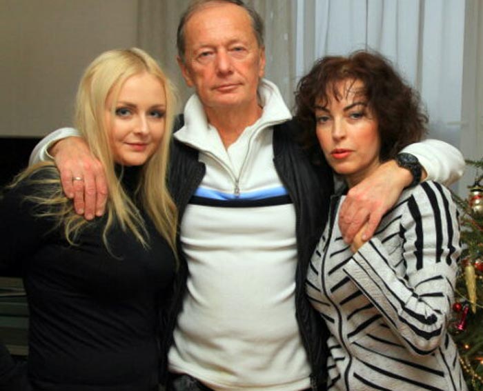 Елена Бомбина и Михаил Задорнов с дочерью
