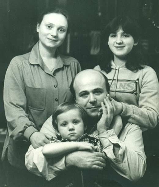 Евгения Глушенко и Александр Калягин с детьми