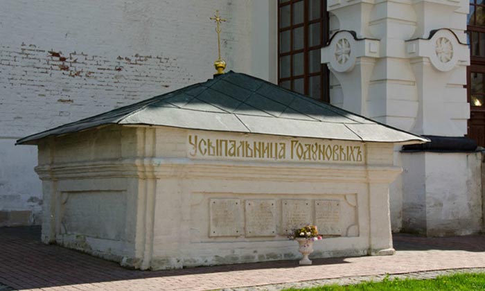 Усыпальница Годуновых в Троице-Сергиевом монастыре