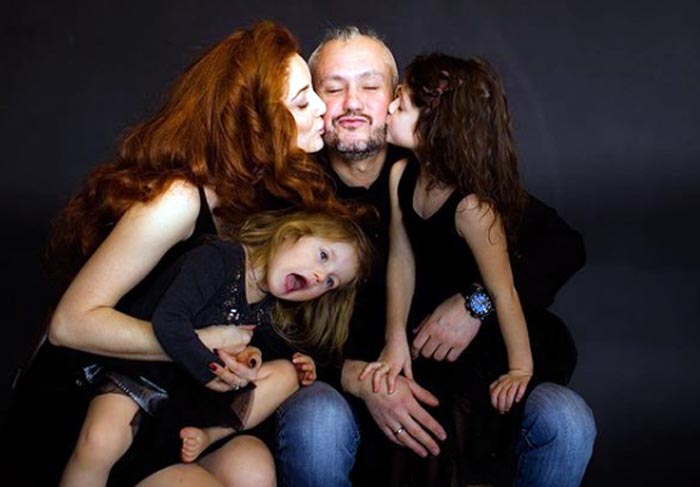 Марина Вайнбранд с мужем и дочерьми