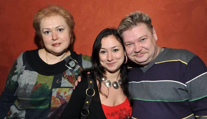 Николай Бандурин с женой и дочерью
