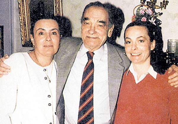 Петр Глебов с женой и дочерью