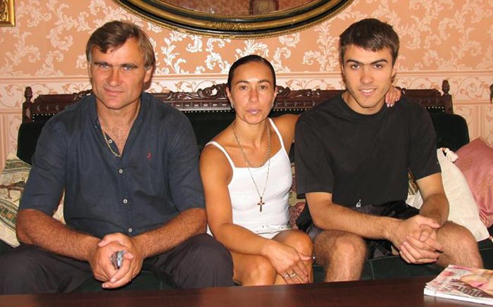 Стелла Захарова и Виктор Хлус с сыном
