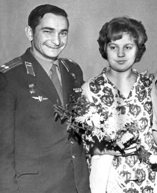 Валерий Быковский и жена Валентина