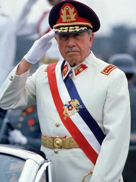 Диктатор Чили Аугусто Пиночет