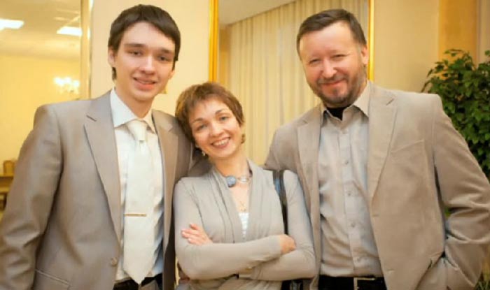 Ксения Филиппова с мужем и сыном
