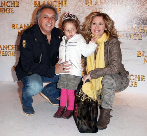 Лара Фабиан и Жерар Пулличино с дочерью