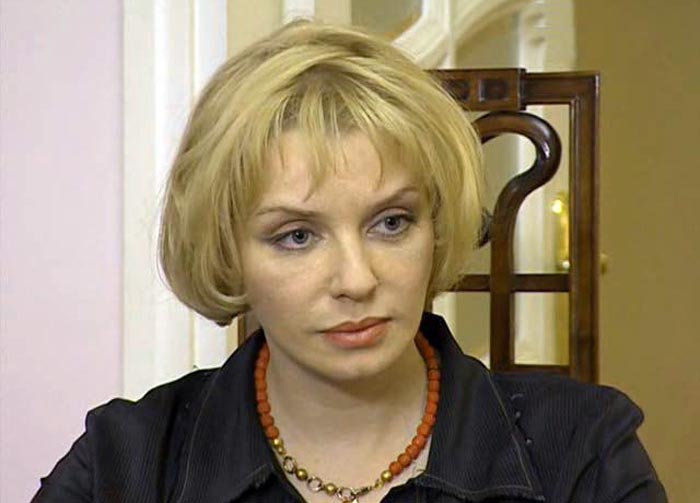 Ирина Ефремова в сериале Возьми меня с собой